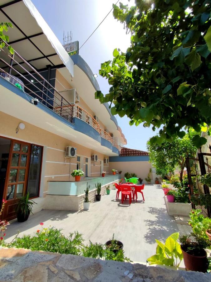 Hotel Vila Flowers Vlore Exterior photo